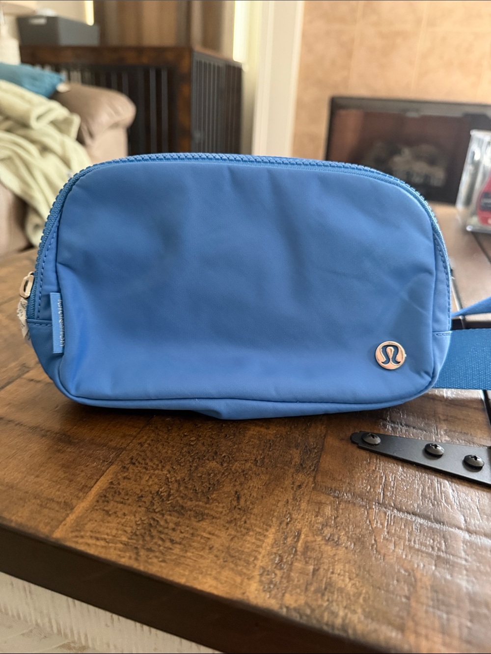 lululemon athletica Women’s Light Blue/Crossbody Pouch
